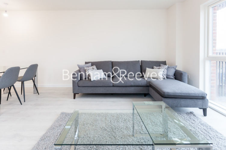 2 bedrooms flat to rent in Hargrave Drive, Harrow, HA1-image 1