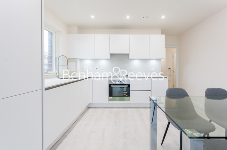 2  bedrooms flat to rent in Hargrave Drive, Harrow, HA1-image 2