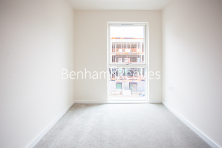 3  bedrooms flat to rent in Lensview Close, Harrow, HA1-image 15