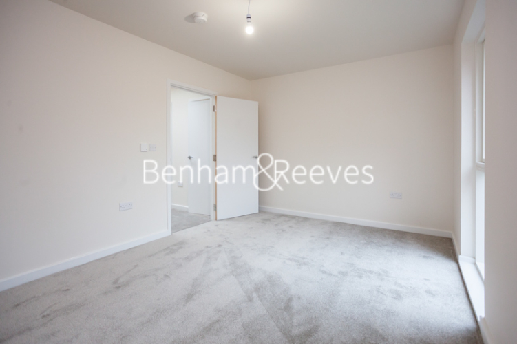 3  bedrooms flat to rent in Lensview Close, Harrow, HA1-image 20