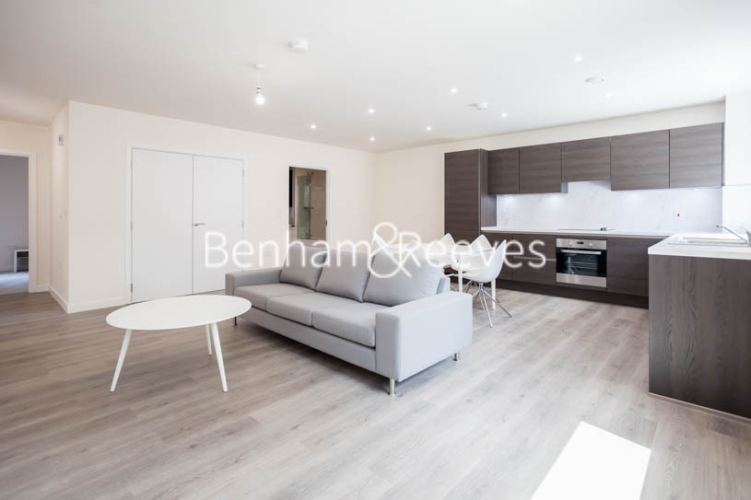 3 bedrooms flat to rent in Lensview Close, Harrow, HA1-image 8