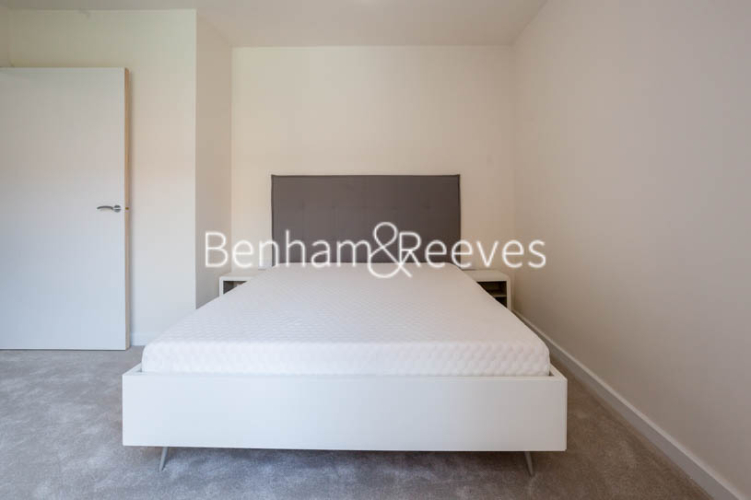 3 bedrooms flat to rent in Lensview Close, Harrow, HA1-image 10