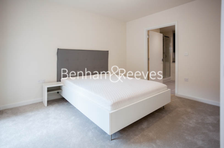 3  bedrooms flat to rent in Lensview Close, Harrow, HA1-image 11