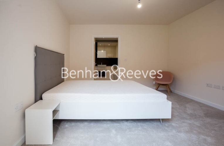 3  bedrooms flat to rent in Lensview Close, Harrow, HA1-image 12