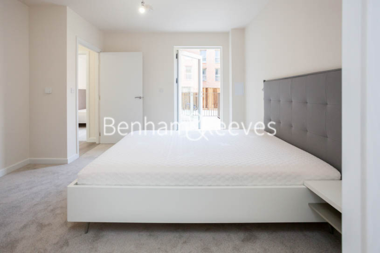 3  bedrooms flat to rent in Lensview Close, Harrow, HA1-image 13