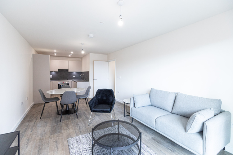 1 bedroom flat to rent in Meadowview Close, Harrow, HA1-image 1