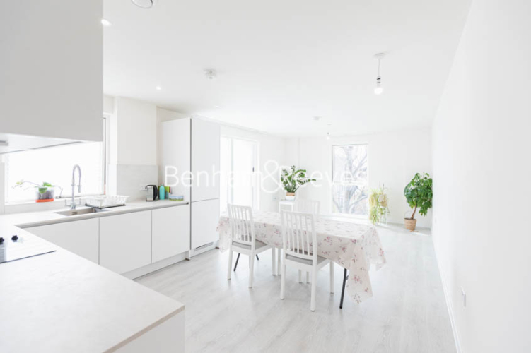 2 bedrooms flat to rent in Harrow View, Harrow, HA1-image 6