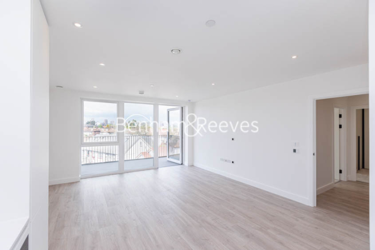 2  bedrooms flat to rent in Beresford Avenue, Wembley, HA0-image 1