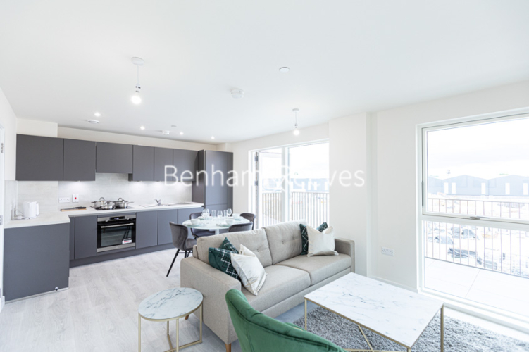 2  bedrooms flat to rent in Meadowview Close, Harrow, HA1-image 1