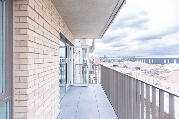 2  bedrooms flat to rent in Meadowview Close, Harrow, HA1-image 6