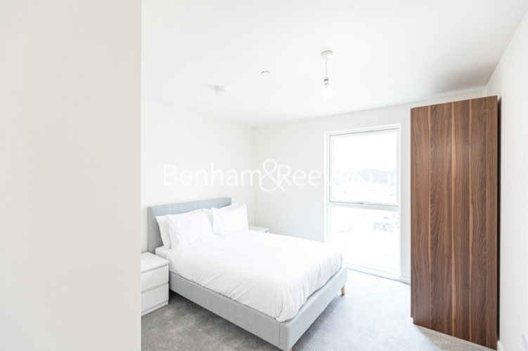 2  bedrooms flat to rent in Meadowview Close, Harrow, HA1-image 9
