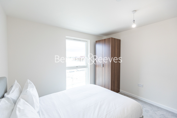 2  bedrooms flat to rent in Meadowview Close, Harrow, HA1-image 10