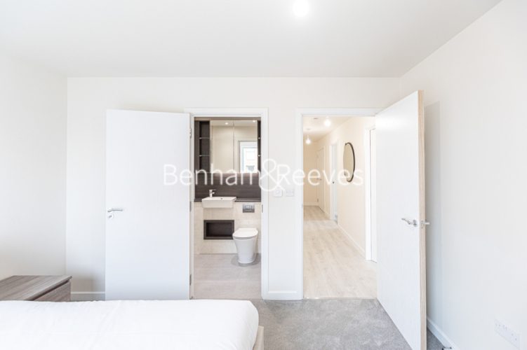 2  bedrooms flat to rent in Meadowview Close, Harrow, HA1-image 14