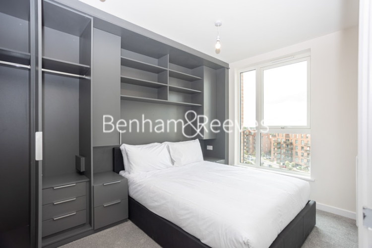 1 bedroom flat to rent in Henry Strong Road, Harrow, HA1-image 4