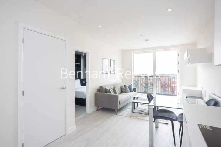 1 bedroom flat to rent in Henry Strong Road, Harrow, HA1-image 8