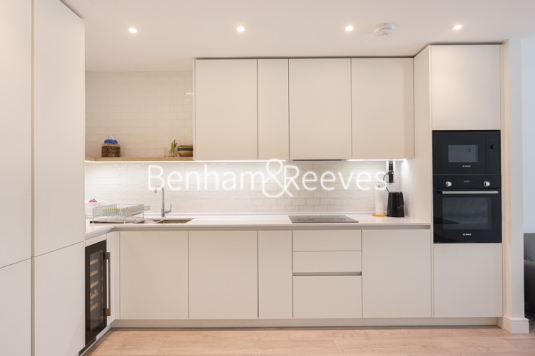 3  bedrooms flat to rent in Beresford Avenue, Wembley, HA0-image 2