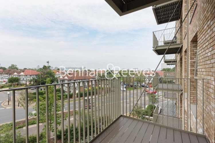 3  bedrooms flat to rent in Beresford Avenue, Wembley, HA0-image 13