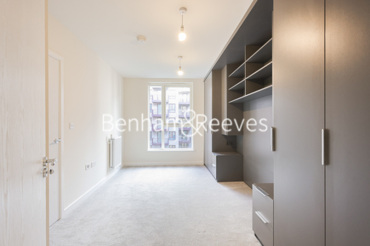 2  bedrooms flat to rent in Henry Strong Road, Harrow, HA1-image 3