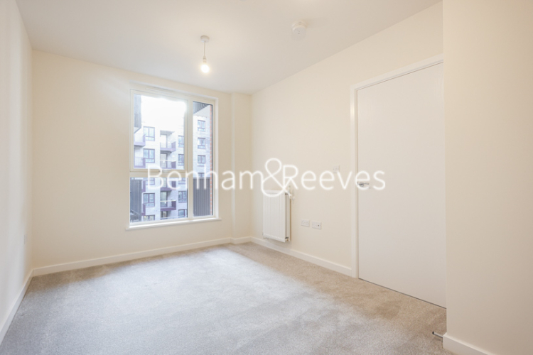 2 bedrooms flat to rent in Henry Strong Road, Harrow, HA1-image 9