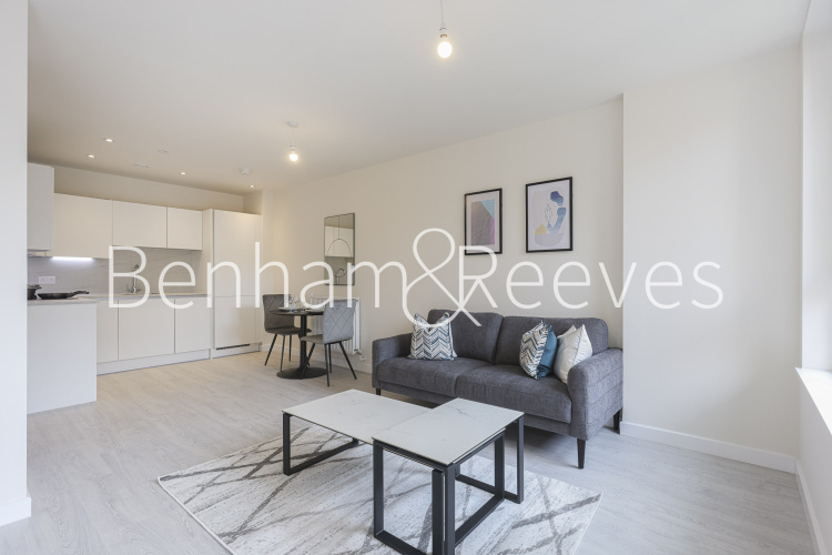 1  bedroom flat to rent in Eastman Road, Harrow, HA1-image 1