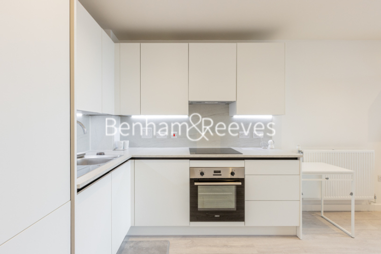 1  bedroom flat to rent in Henry Strong Road, Harrow HA1-image 2
