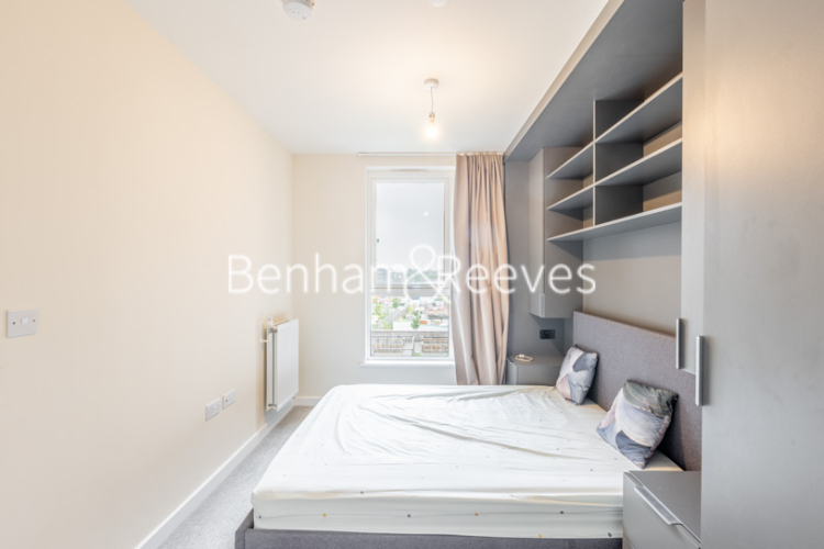 1 bedroom flat to rent in Henry Strong Road, Harrow HA1-image 9