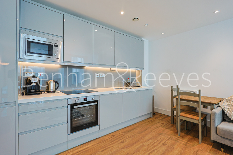 2  bedrooms flat to rent in Westgate House, West Gate, W5-image 7