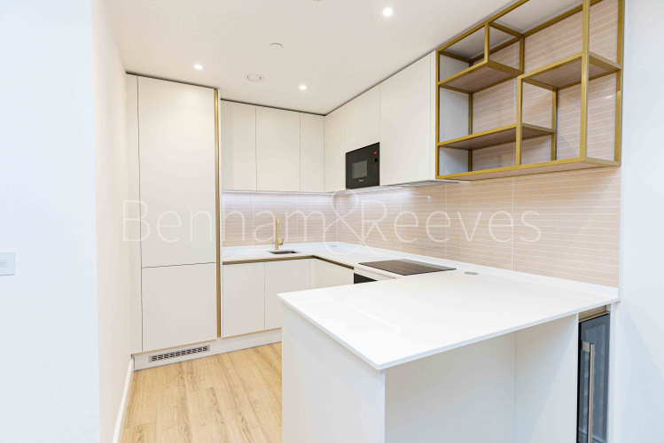 1  bedroom flat to rent in Quay Walk, Grand Union, HA0-image 2