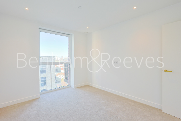 2  bedrooms flat to rent in Quay Walk, Grand Union, HA0-image 1