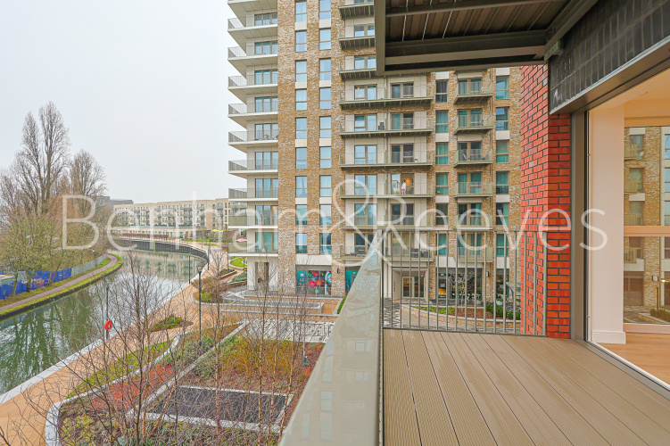 2  bedrooms flat to rent in Quay Walk, Grand Union, HA0-image 7