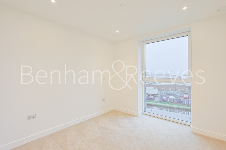 2  bedrooms flat to rent in Quay Walk, Grand Union, HA0-image 17