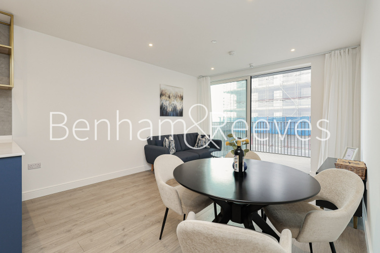 1  bedroom flat to rent in Quay Walk, Grand Union, Wembley, HA0-image 4