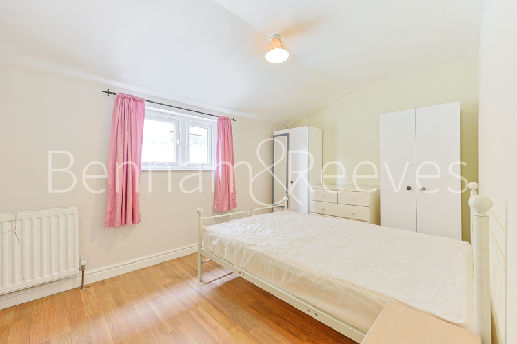 2  bedrooms flat to rent in Eton Avenue, Wembley, HA0-image 13