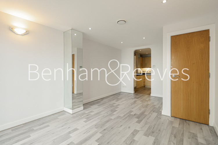 2  bedrooms flat to rent in Lyon Road, Harrow, HA1-image 9