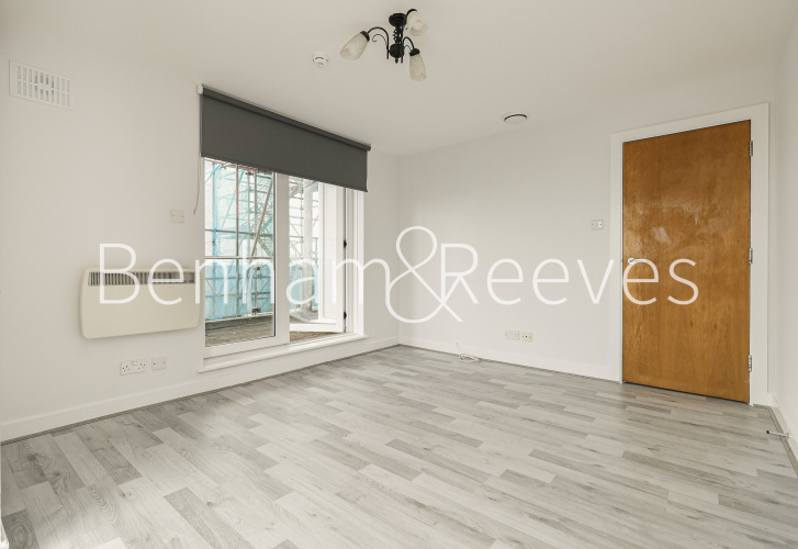 2  bedrooms flat to rent in Lyon Road, Harrow, HA1-image 16