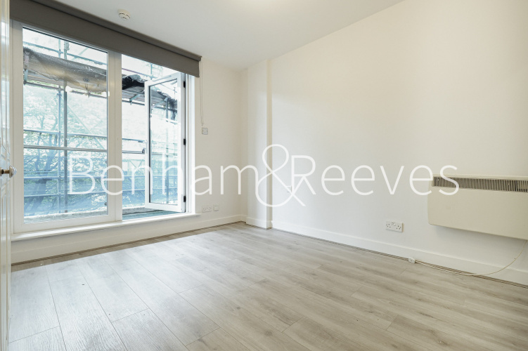 2  bedrooms flat to rent in Lyon Road, Harrow, HA1-image 12
