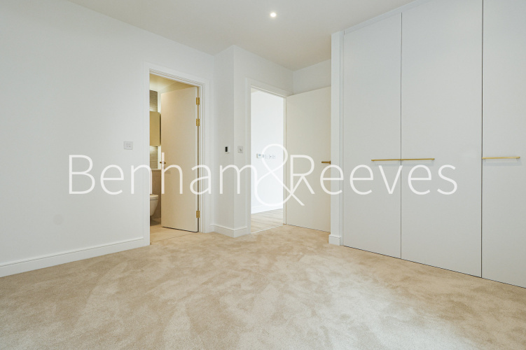2  bedrooms flat to rent in Quay Walk, Grand Union, Wembley, HA0-image 8
