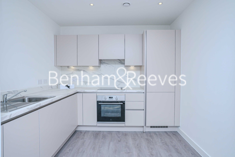 1  bedroom flat to rent in Brook Avenue, Wembley Park, HA9-image 2