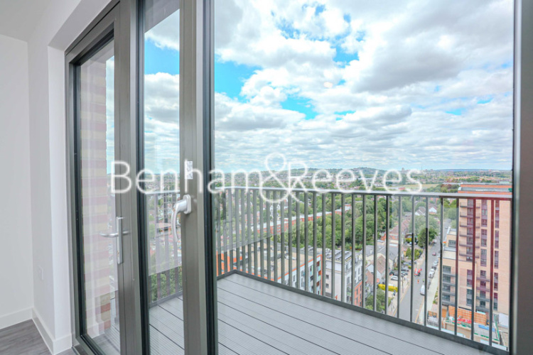 1  bedroom flat to rent in Brook Avenue, Wembley Park, HA9-image 5