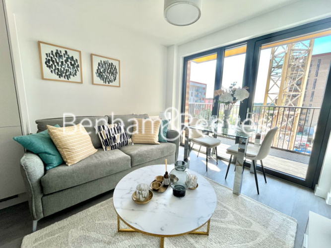 1  bedroom flat to rent in Brook Avenue, Wembley Park, HA9-image 1