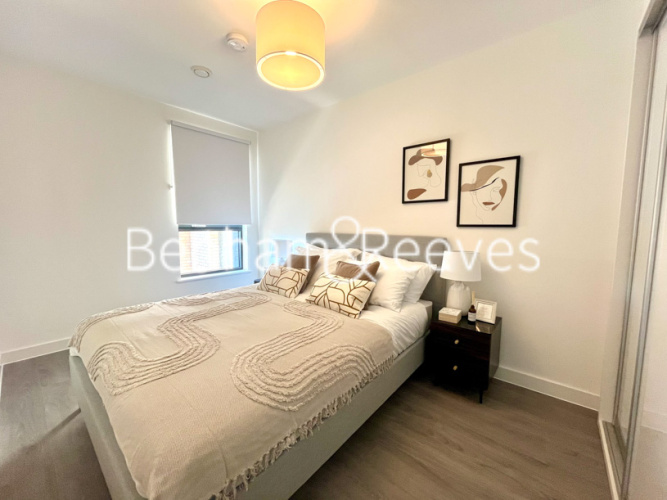 1  bedroom flat to rent in Brook Avenue, Wembley Park, HA9-image 3