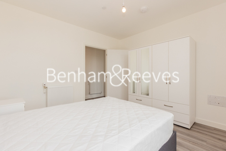 1  bedroom flat to rent in Brook Avenue, Wembley Park, HA9-image 3