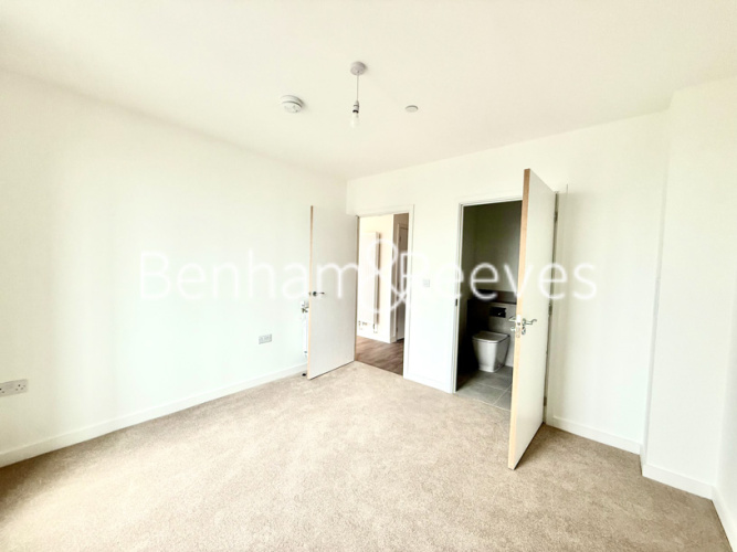 2  bedrooms flat to rent in Brook Avenue, Wembley Park, HA9-image 3