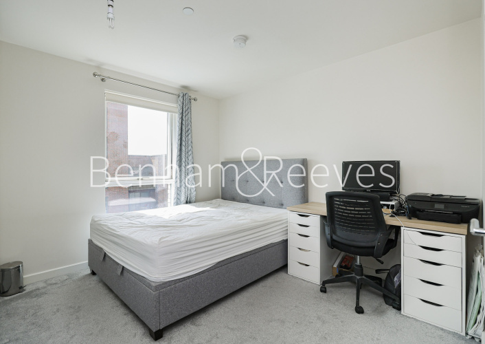 2  bedrooms flat to rent in Meadowview Close, Harrow, HA1-image 9