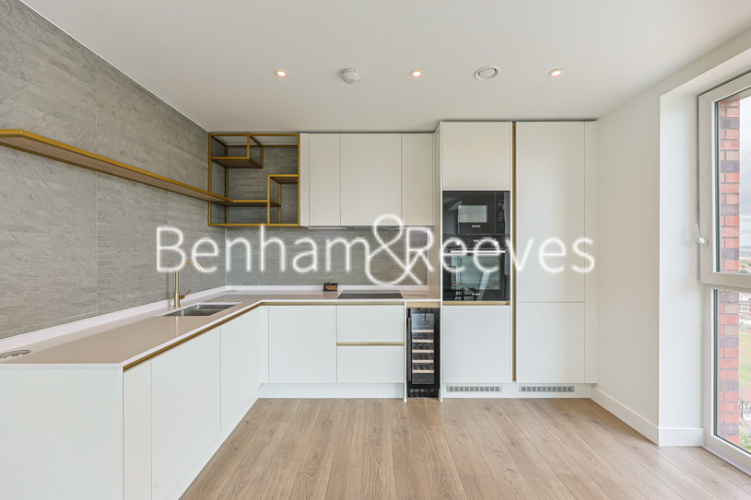 2  bedrooms flat to rent in Quay Walk, Wembley, HA0-image 2