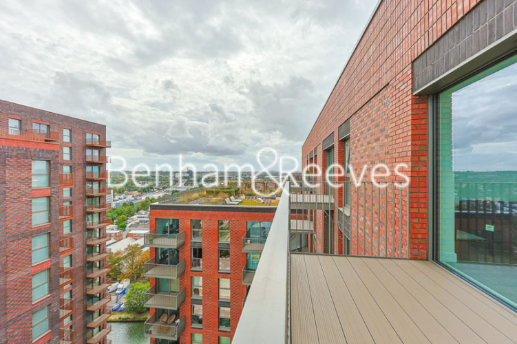 2  bedrooms flat to rent in Quay Walk, Wembley, HA0-image 5