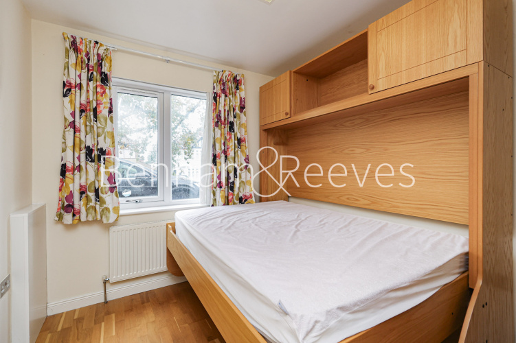 3  bedrooms flat to rent in Wood End Road, Wembly, HA1-image 3