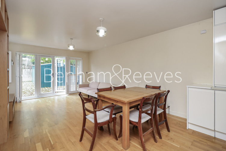 3  bedrooms flat to rent in Wood End Road, Wembly, HA1-image 8