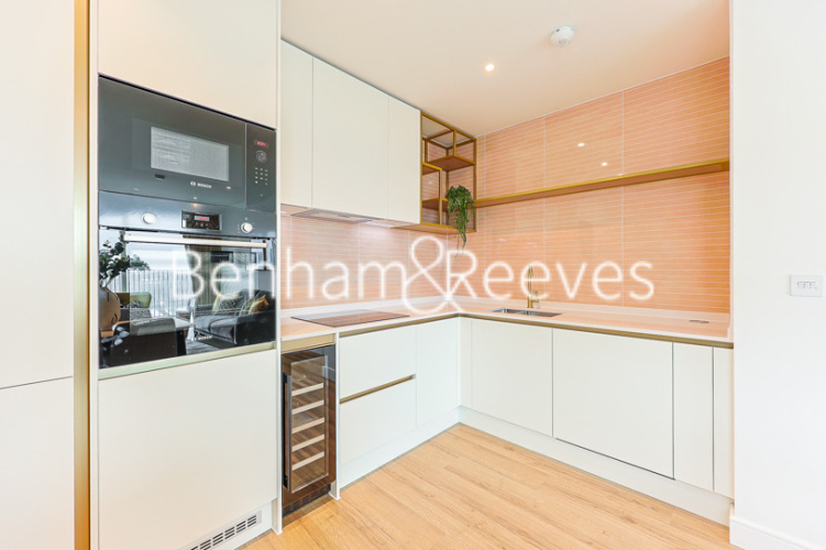 2  bedrooms flat to rent in Quay Walk, Grand Union, HA0-image 2