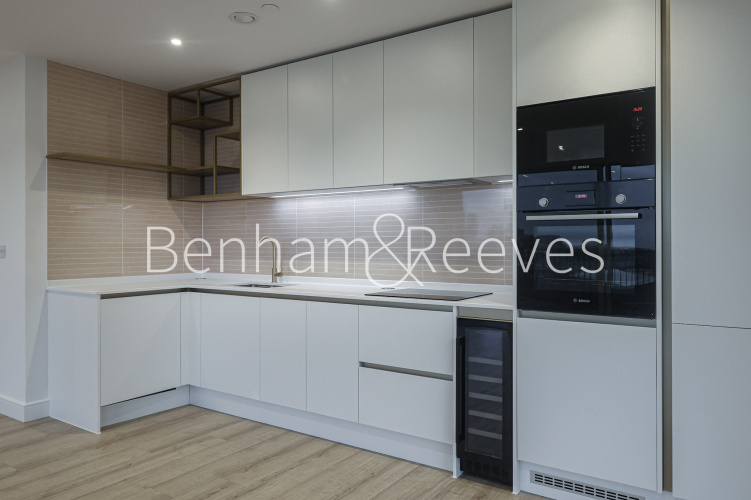 3  bedrooms flat to rent in Quay Walk, Wembley, HA0-image 2